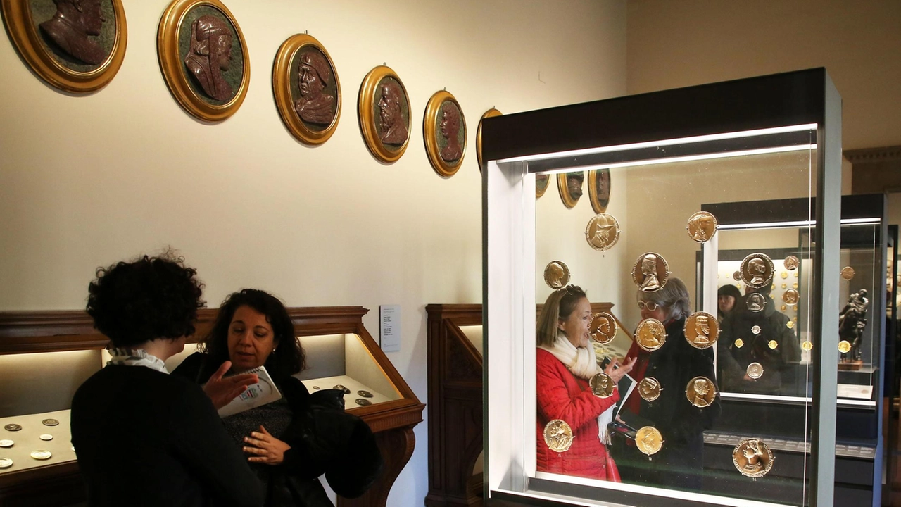 I dipendenti dei Musei dell'Accademia e del Bargello hanno ottenuto rassicurazioni sul loro futuro lavorativo dopo la revoca della concessione a Opera Laboratori Fiorentini. Il ministero assicura che saranno assorbiti da Ales alle stesse condizioni contrattuali e retributive. I dipendenti dei Musei dell'Accademia e del Bargello hanno ottenuto rassicurazioni sul loro futuro lavorativo dopo la revoca della concessione a Opera Laboratori Fiorentini. Il ministero assicura che saranno assorbiti da Ales alle stesse condizioni contrattuali e retributive.