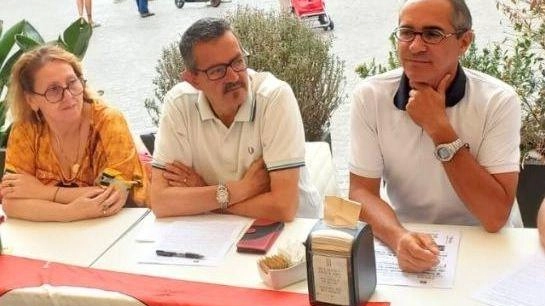 Daniele Gasperi (al centro) è stato eletto all’unanimità segretario provinciale del Partito comunista italiano Daniele Gasperi (al centro) è stato eletto all’unanimità segretario provinciale del Partito comunista italiano