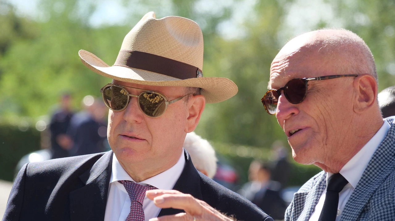 Il principe Alberto di Monaco con il presidente di Rondine Franco Vaccari Il principe Alberto di Monaco con il presidente di Rondine Franco Vaccari