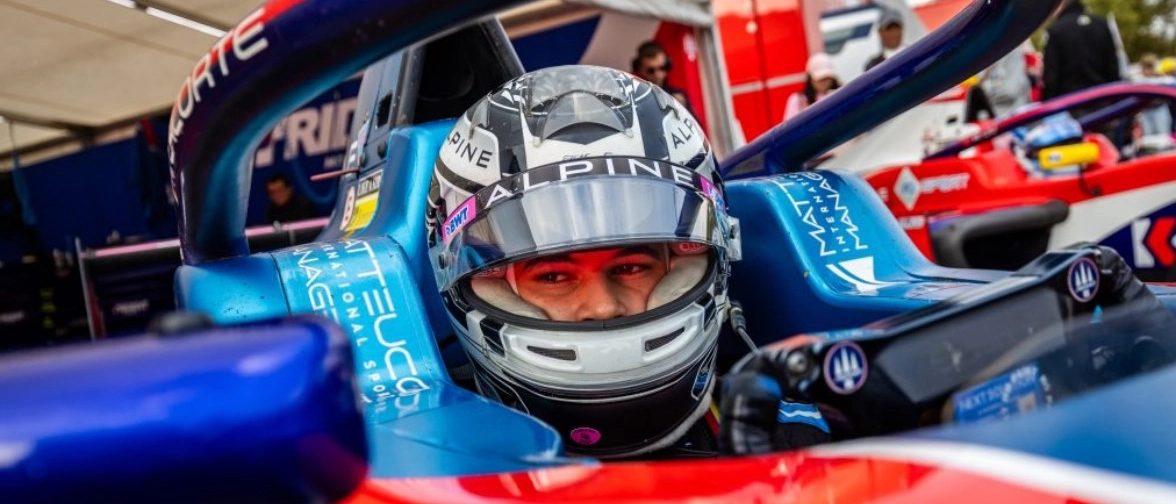 Nicola Lacorte debutta in Formula 3 a Melbourne: un esordio tra difficoltà e crescita