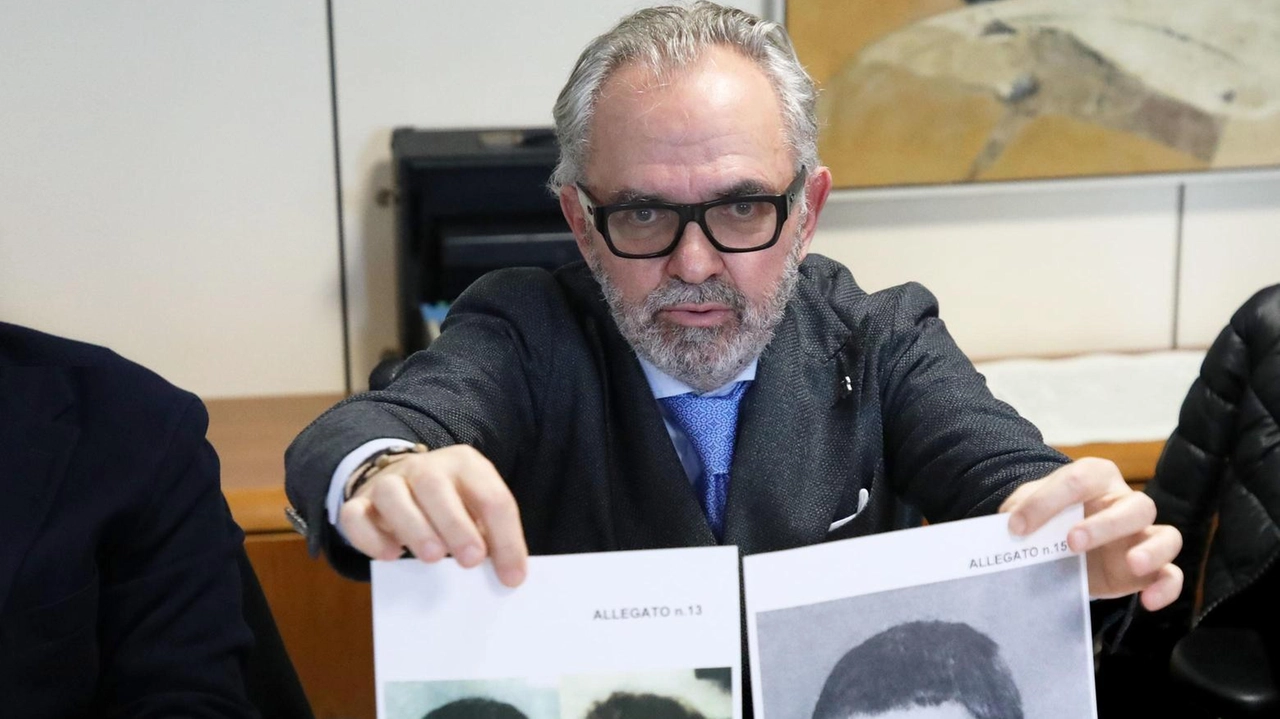 Il postino fu condannato per quattro degli otto duplici omicidi. Ora nuovi esami anticiperebbero di due notti il delitto dei turisti francesi. Chiesta la revisione, l’ultima parola spetta alla Corte d’Appello di Genova. Il postino fu condannato per quattro degli otto duplici omicidi. Ora nuovi esami anticiperebbero di due notti il delitto dei turisti francesi. Chiesta la revisione, l’ultima parola spetta alla Corte d’Appello di Genova.
