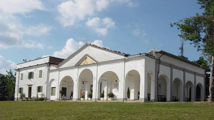Giovedì prossimo, a partire dalle 10.30, si terrà al Santuario della Nostra Signora della Guardia sul monte Argegna (foto),... Giovedì prossimo, a partire dalle 10.30, si terrà al Santuario della Nostra Signora della Guardia sul monte Argegna (foto),...