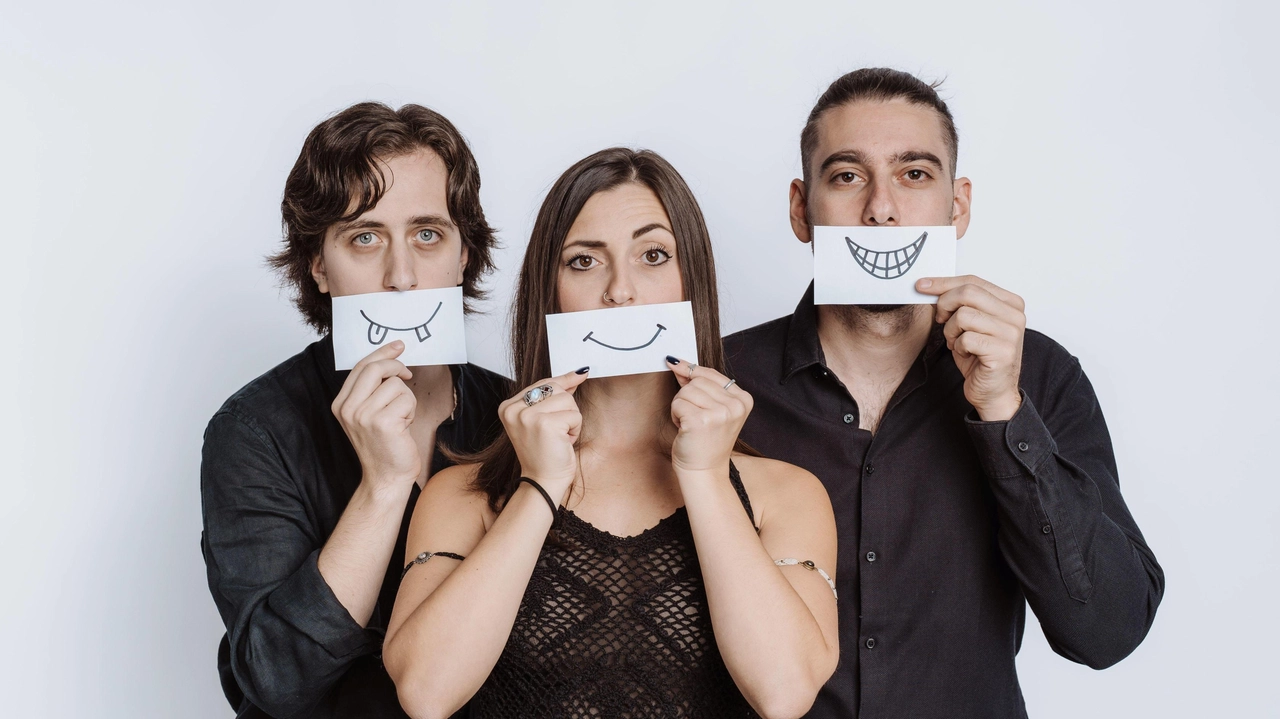 Davide Pepi, Gianmarco Celati e Irene Gonnelli, (nella foto di Senio Firmati) presentano la loro prossima esibizione Davide Pepi, Gianmarco Celati e Irene Gonnelli, (nella foto di Senio Firmati) presentano la loro prossima esibizione