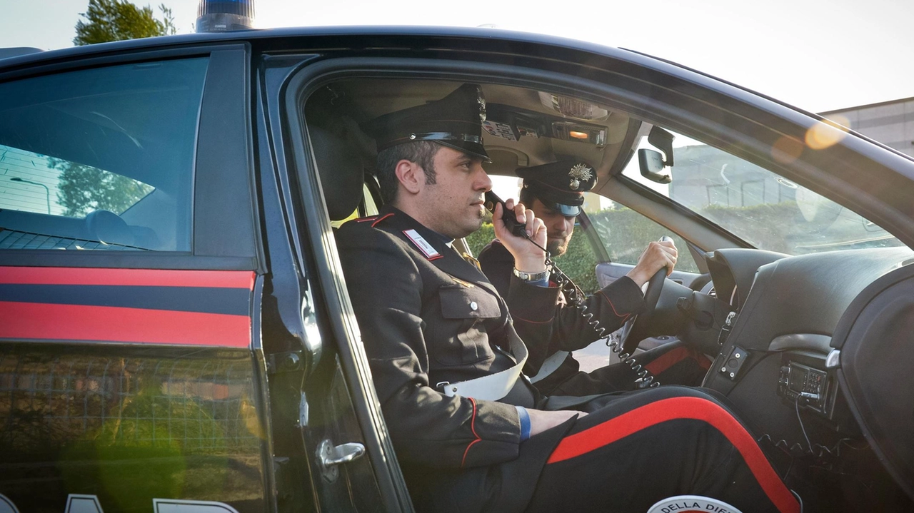Al campo sono intervenuti i carabinieri, che hanno sospeso la partita Al campo sono intervenuti i carabinieri, che hanno sospeso la partita