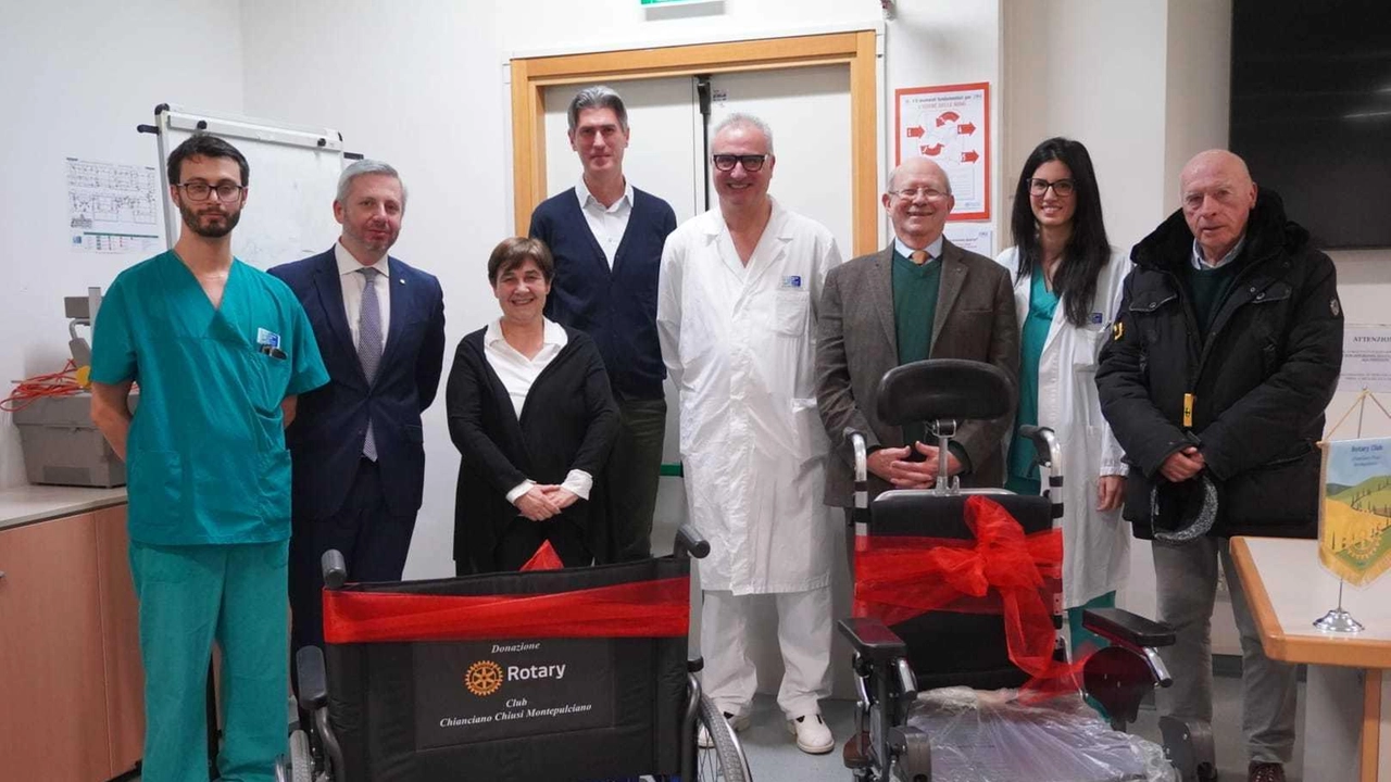 La. donazione del Rotary Club Chianciano-Chiusi-Montepulciano all’ospedale La. donazione del Rotary Club Chianciano-Chiusi-Montepulciano all’ospedale
