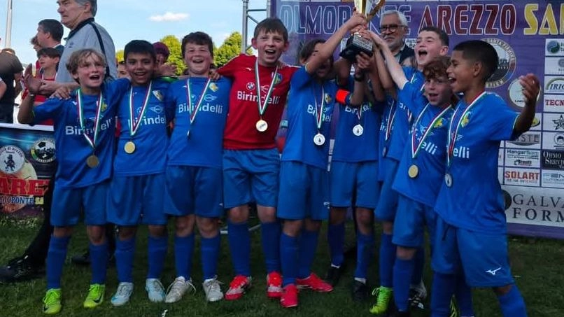 L’Under 10 del Prato ha vinto il primo Trofeo Città dell’Oro di Arezzo L’Under 10 del Prato ha vinto il primo Trofeo Città dell’Oro di Arezzo