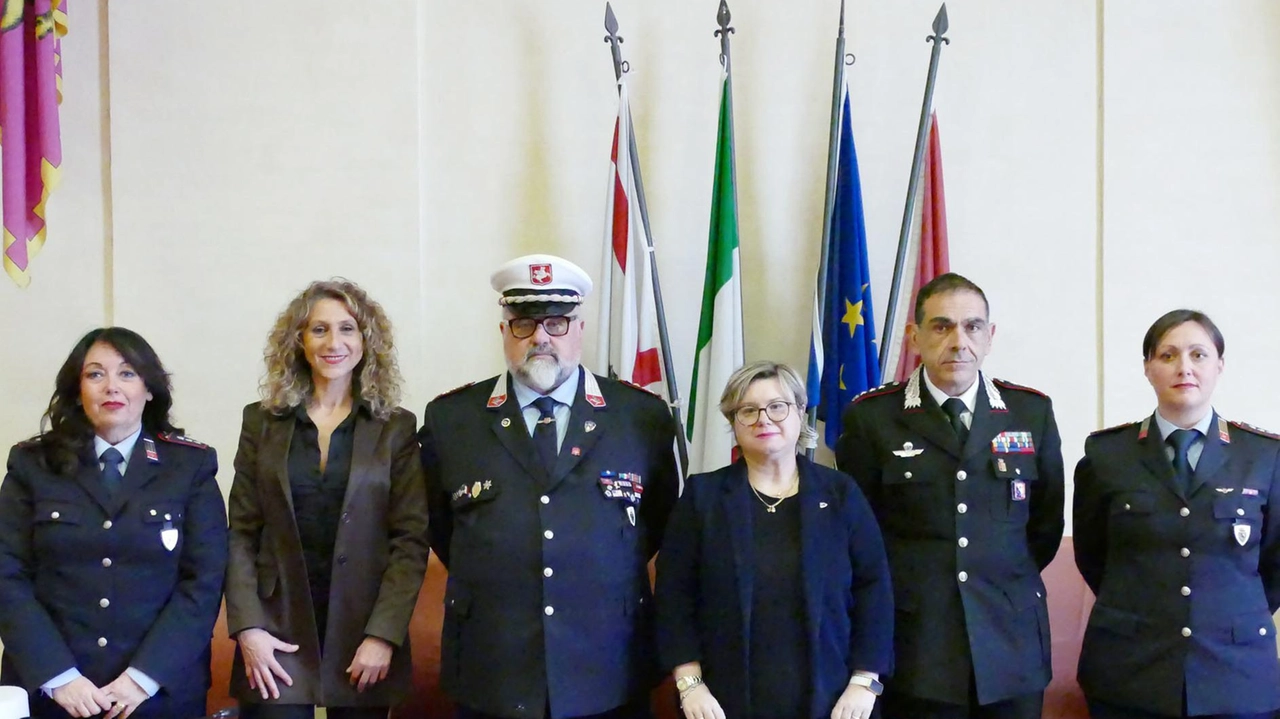 Iniziative di prevenzione contro le truffe ad anziani e non solo, con incontri nei centri sociali e focus sull'intelligenza artificiale.