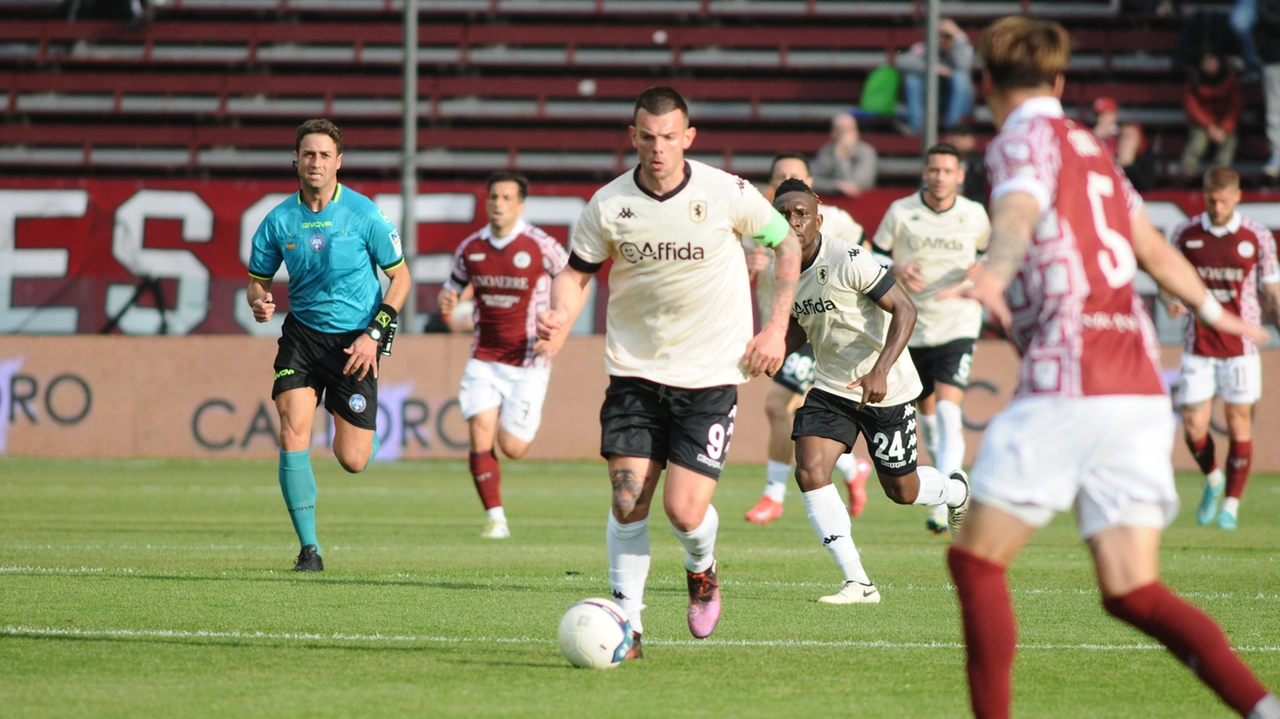 L’Arezzo blinda il quinto posto: 4-1 alla Lucchese