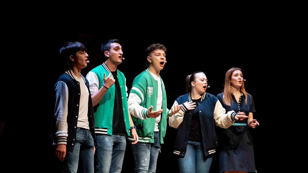 La Fondazione Perugia Musica Classica presenta il ritorno di "Musica per Crescere" per coinvolgere i giovani nella musica classica. La biglietteria per i concerti degli Amici della Musica è aperta, con la stagione che inizia il 10 ottobre. Le scuole possono iscriversi per partecipare a questo progetto educativo che ha già coinvolto migliaia di bambini e ragazzi. Nuove produzioni sono in programma per diverse fasce d'età. La Fondazione Perugia Musica Classica presenta il ritorno di "Musica per Crescere" per coinvolgere i giovani nella musica classica. La biglietteria per i concerti degli Amici della Musica è aperta, con la stagione che inizia il 10 ottobre. Le scuole possono iscriversi per partecipare a questo progetto educativo che ha già coinvolto migliaia di bambini e ragazzi. Nuove produzioni sono in programma per diverse fasce d'età.