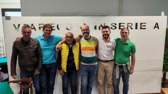 La squadra viareggina di Bridge dell’associazione «Viareggio Versilia Bridge» ha conquistato la promozione in serie A La squadra viareggina di Bridge dell’associazione «Viareggio Versilia Bridge» ha conquistato la promozione in serie A