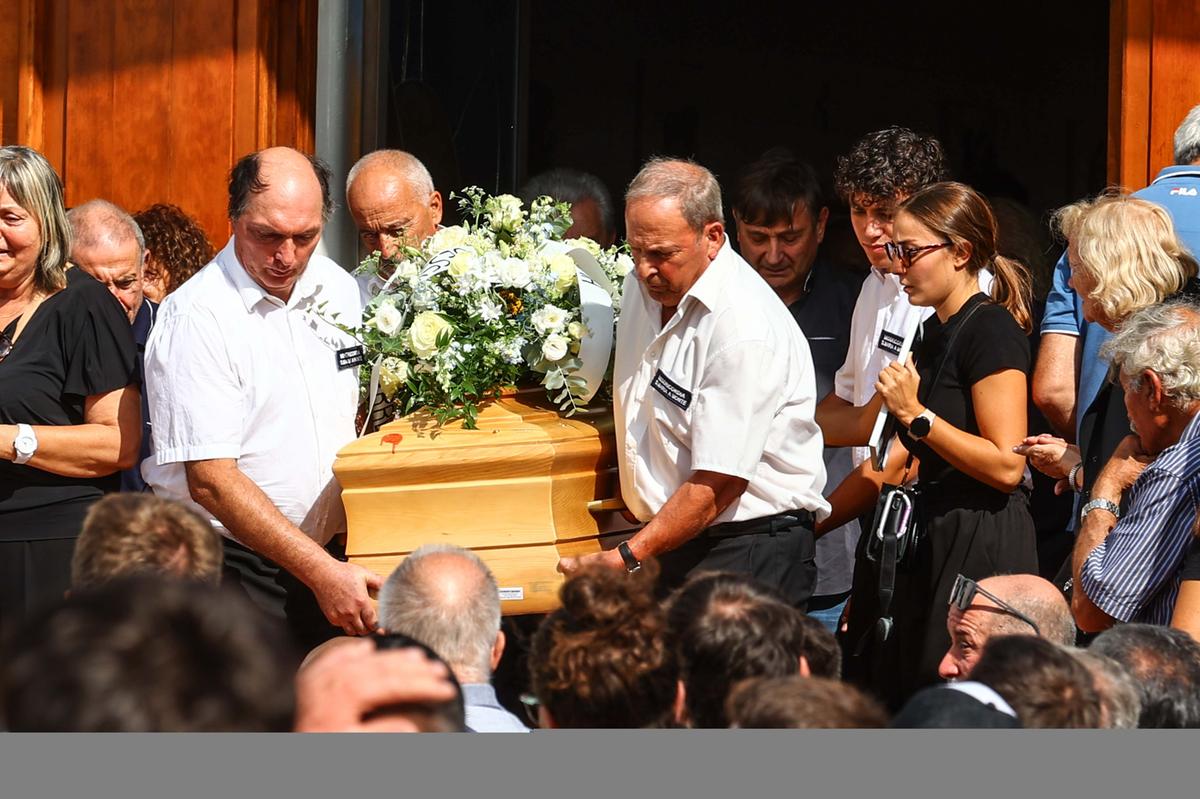 L’ultimo commosso addio a Stagi, morto in montagna: “Sulle vette Marco trovava la gioia” L’ultimo commosso addio a Stagi, morto in montagna: “Sulle vette Marco trovava la gioia”