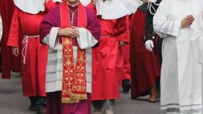 Festa della santa Croce con falò e processione