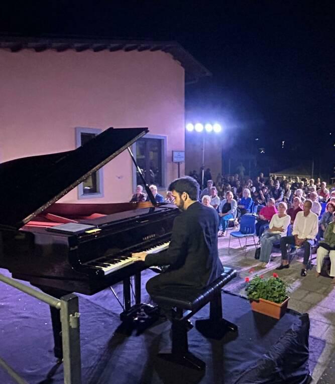 Serchio delle Muse. A Migliano l’omaggio a Luigi Roni con i grandi classici della lirica Serchio delle Muse. A Migliano l’omaggio a Luigi Roni con i grandi classici della lirica