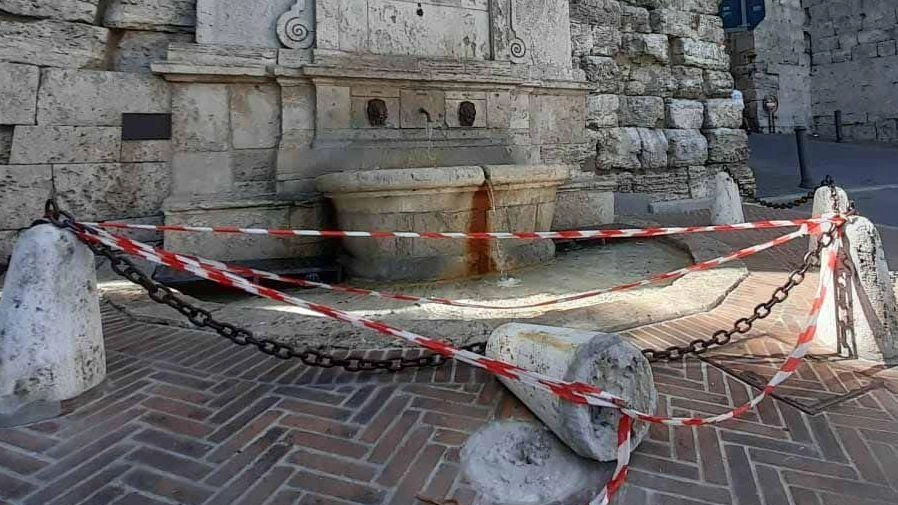 Il giornalista Sandro Allegrini ha occhio vigile sulla città e orecchio attento alle rimostranze dei cittadini. Questa volta denuncia l’ennesimo... Il giornalista Sandro Allegrini ha occhio vigile sulla città e orecchio attento alle rimostranze dei cittadini. Questa volta denuncia l’ennesimo...