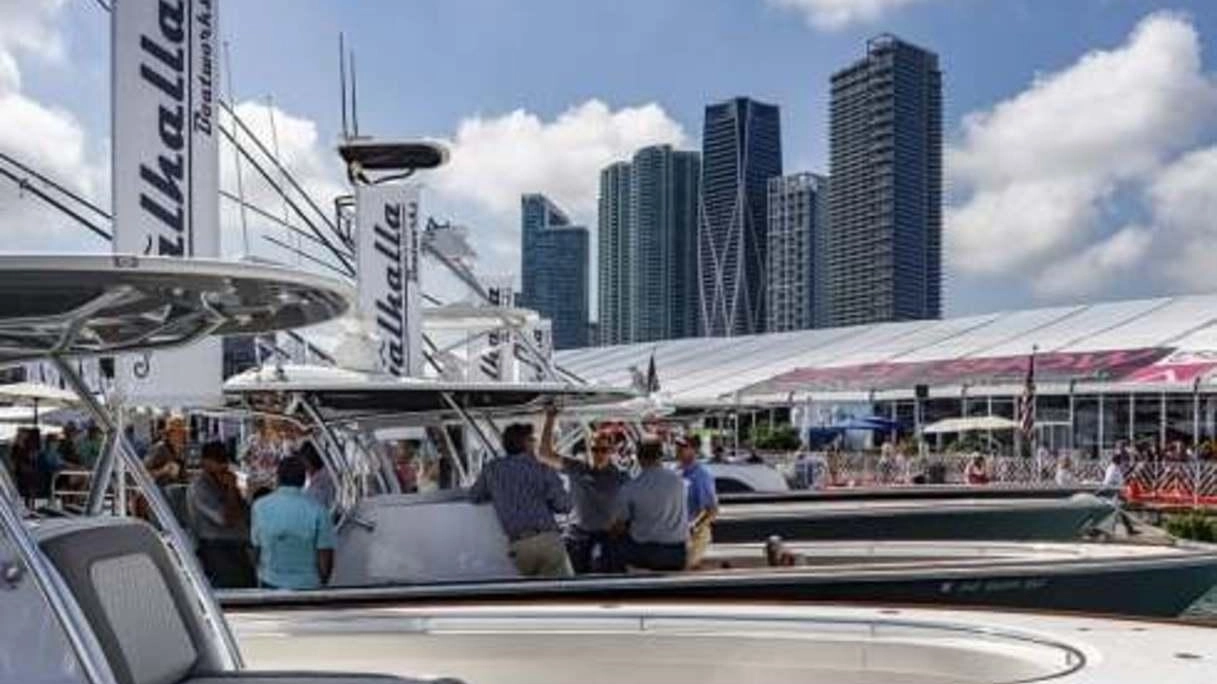 Raggiunti volumi di affari con numeri da capogiro: 4,4 miliardi di euro e più 20%. Gli Stati Uniti continuano a rappresentare il mercato privilegiato per yacht sotto i 24 metri. . Raggiunti volumi di affari con numeri da capogiro: 4,4 miliardi di euro e più 20%. Gli Stati Uniti continuano a rappresentare il mercato privilegiato per yacht sotto i 24 metri. .