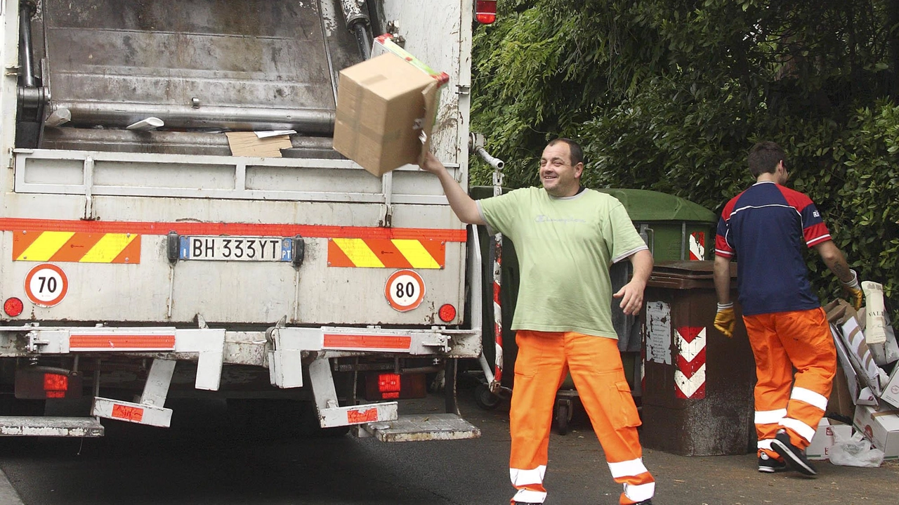 Le disposizioni in vigore fino al 31 agosto I servizi pomeridiani porta a porta saranno spostati alle ore serali con inizio alle 20 Le disposizioni in vigore fino al 31 agosto I servizi pomeridiani porta a porta saranno spostati alle ore serali con inizio alle 20
