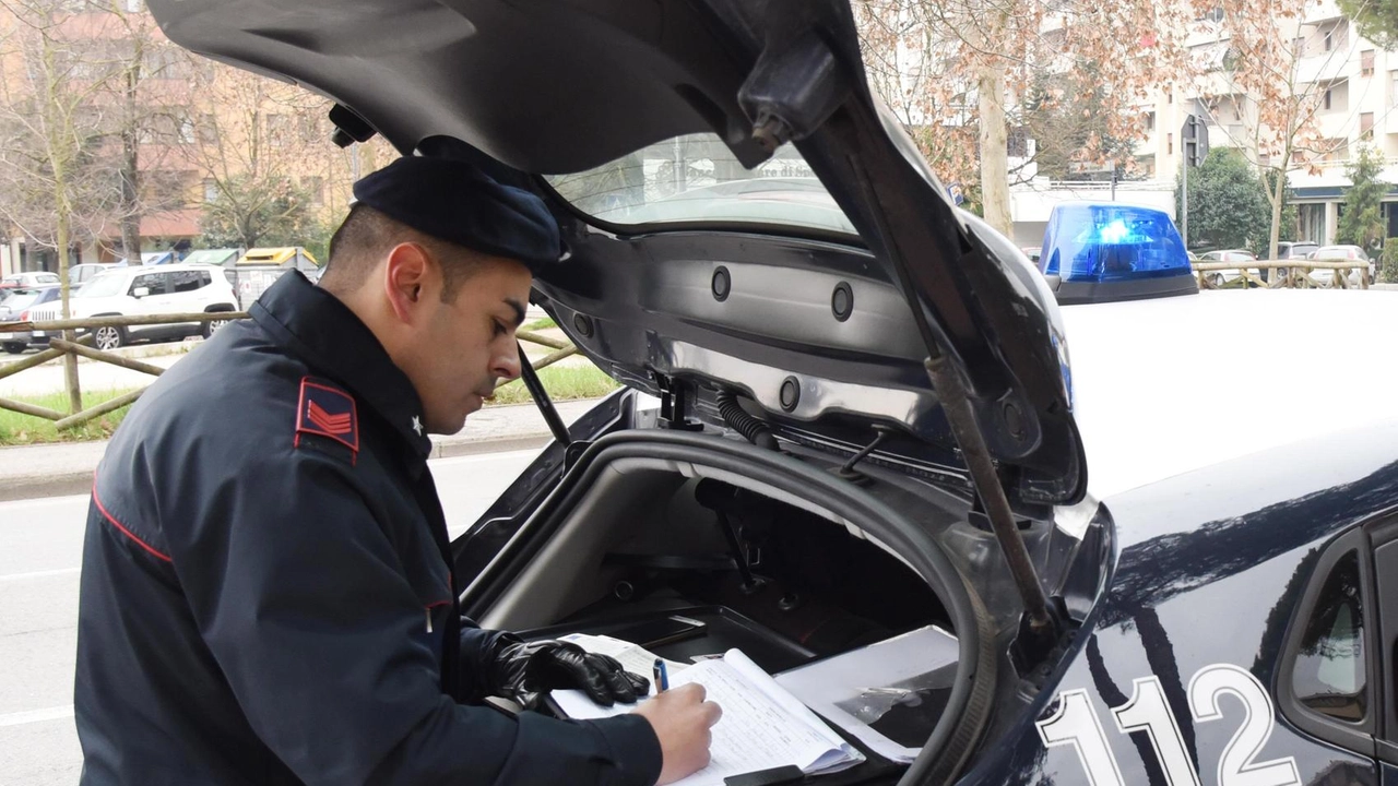Un cinquantenne affetto da Hiv evade la pena sfruttando la malattia. Truffa a negozio di Lucca con complice anziano. Processo in arrivo. Un cinquantenne affetto da Hiv evade la pena sfruttando la malattia. Truffa a negozio di Lucca con complice anziano. Processo in arrivo.