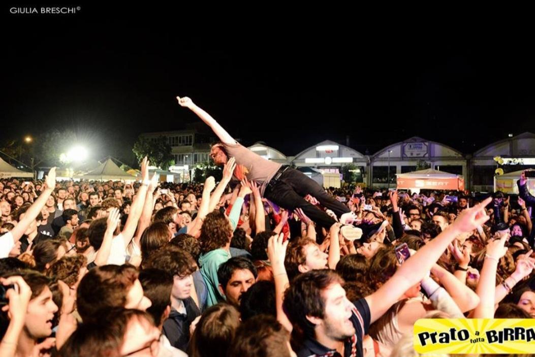 https://www.lanazione.it/image-service/view/acePublic/alias/contentid/MWExOGNiNWMtOGQzMC00/0/torna-prato-a-tutta-birra-musica-street-food-e-tanto-divertimento.jpeg?f=1.91:1&w=1200