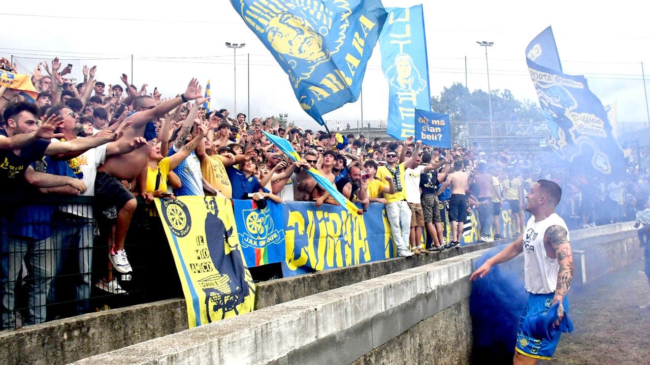 Festa per i Dragoni per la promozione in B, giunta alla fine di una cavalcata esaltante Festa per i Dragoni per la promozione in B, giunta alla fine di una cavalcata esaltante