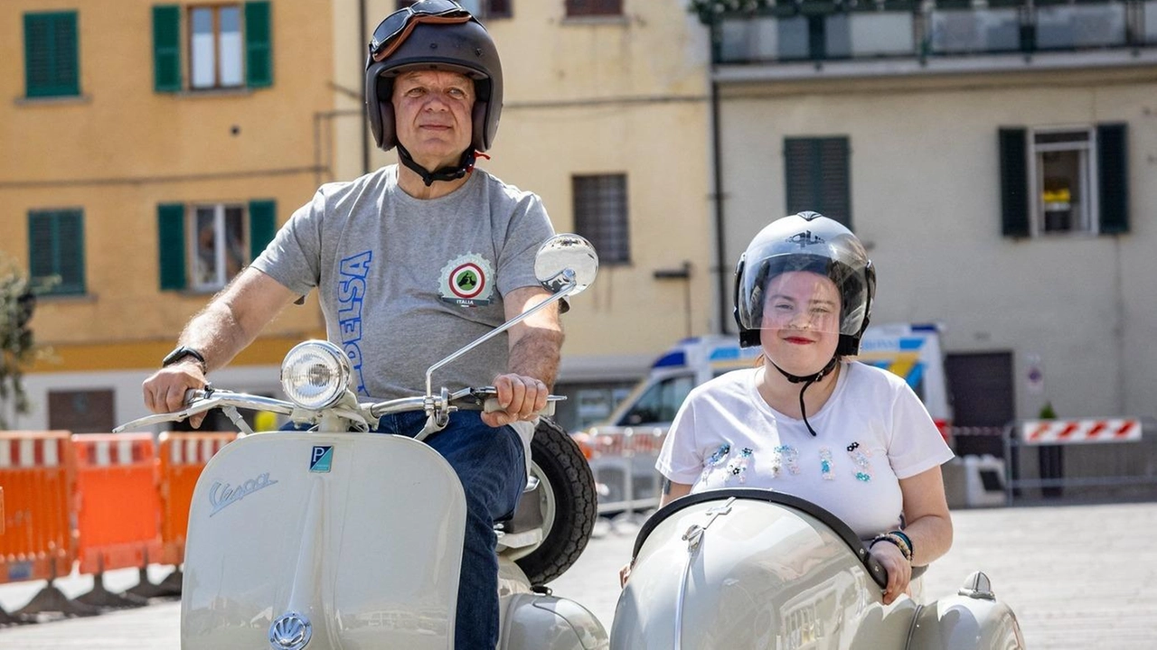 A Poggibonsi nella centrale piazza Berlinguer si è svolta nella giornata di ieri l’edizione 2025 dell’evento ‘MotoTerapia’