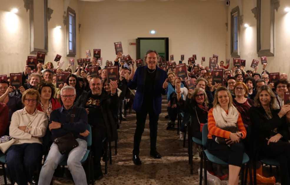 “Città di Carta“ conquista 12mila visitatori. Red Canzian nel pubblico, Drusilla modera