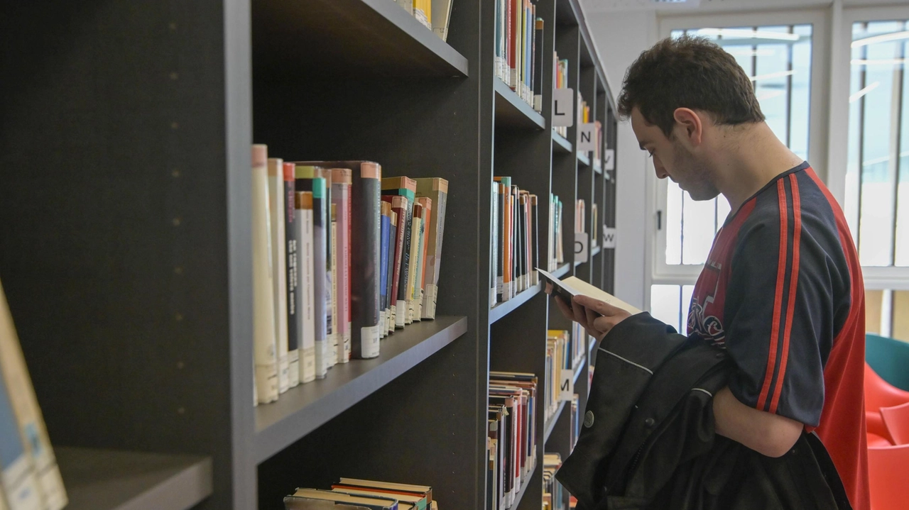 Ancora polemiche sulla biblioteca:. le. ex dipendenti replicano al sindaco. Giglioli e all’assessore Squicciarini (foto d’archivio) Ancora polemiche sulla biblioteca:. le. ex dipendenti replicano al sindaco. Giglioli e all’assessore Squicciarini (foto d’archivio)