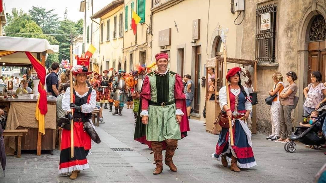 I vicoli e le piazze del rione Prato pronti a tuffarsi all’epoca della dinastia della famiglia Vitelli I vicoli e le piazze del rione Prato pronti a tuffarsi all’epoca della dinastia della famiglia Vitelli