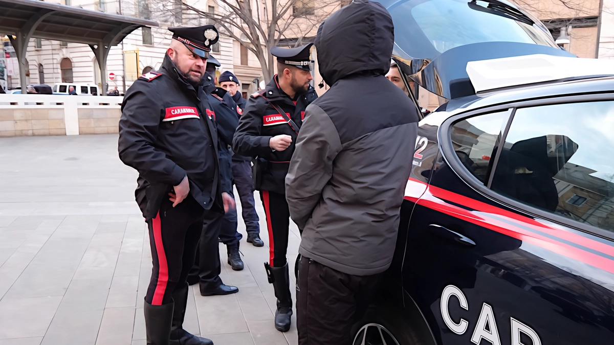 Durante un controllo di routine a Castelfranco i carabinieri della sezione radiomobile di San Miniato hanno denunciato un cittadino... Durante un controllo di routine a Castelfranco i carabinieri della sezione radiomobile di San Miniato hanno denunciato un cittadino...
