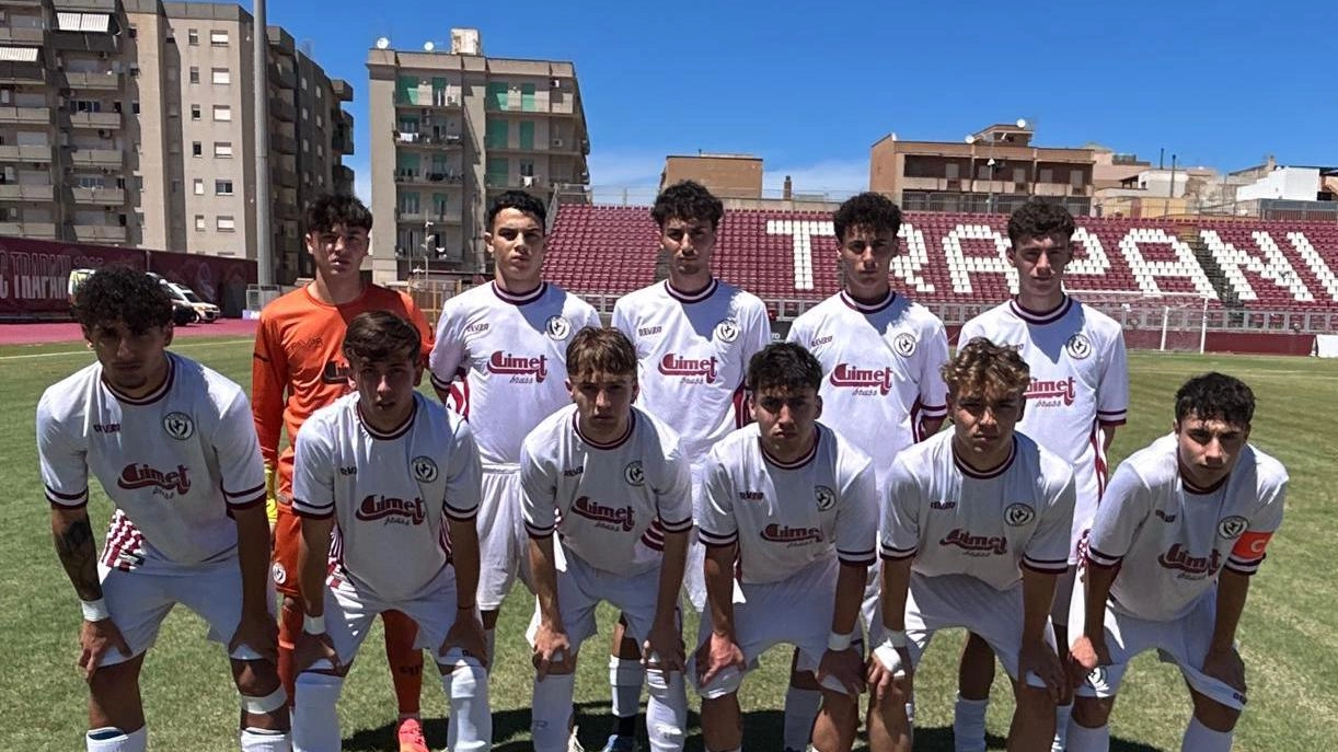 La formazione amaranto della Primavera 4 prima del match di andata La formazione amaranto della Primavera 4 prima del match di andata