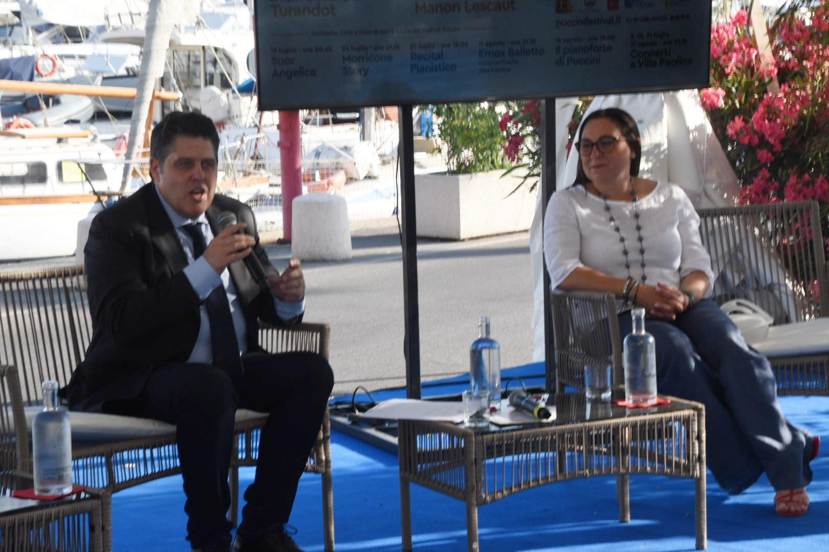 https://www.lanazione.it/image-service/view/acePublic/alias/contentid/MWJiMjkwNjAtYTc4My00/0/la-lirica-di-puccini-in-darsena-il-programma-del-festival-di-livello-superiore-al-passato.jpeg