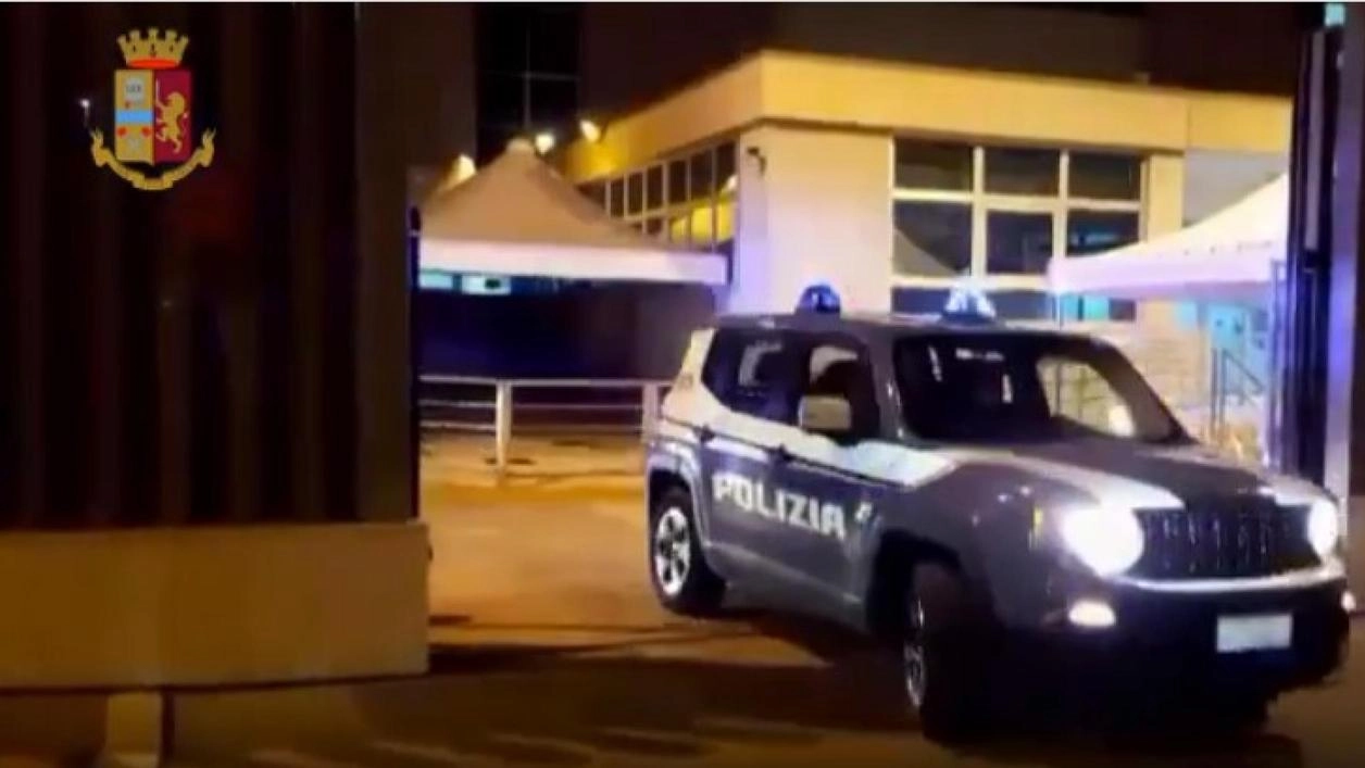 Due sono gravi. Il conflitto a fuoco al rione Tamburi Due sono gravi. Il conflitto a fuoco al rione Tamburi