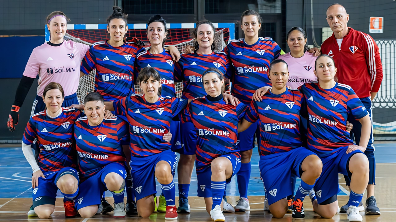 La formazione femminile di Calcio a 5 del Follonica Gavorrano che disputerà Coppa e. serie C