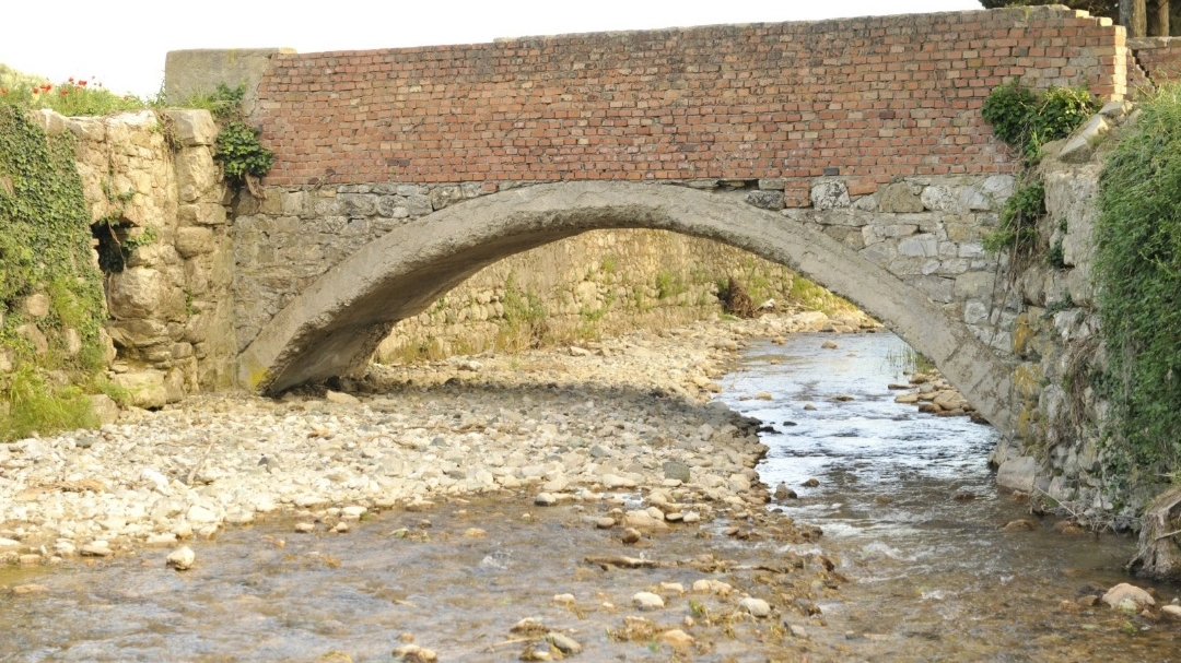 Il ponticino sul torrente Bagnolo Il ponticino sul torrente Bagnolo