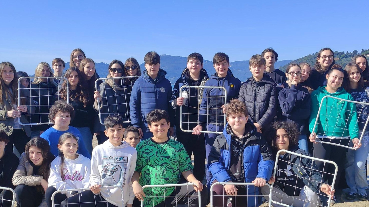 I ragazzi dell’Isa2 della Spezia e Porto Venere, impegnati nel primo. dei BioBlitz di monitoraggio costiero I ragazzi dell’Isa2 della Spezia e Porto Venere, impegnati nel primo. dei BioBlitz di monitoraggio costiero