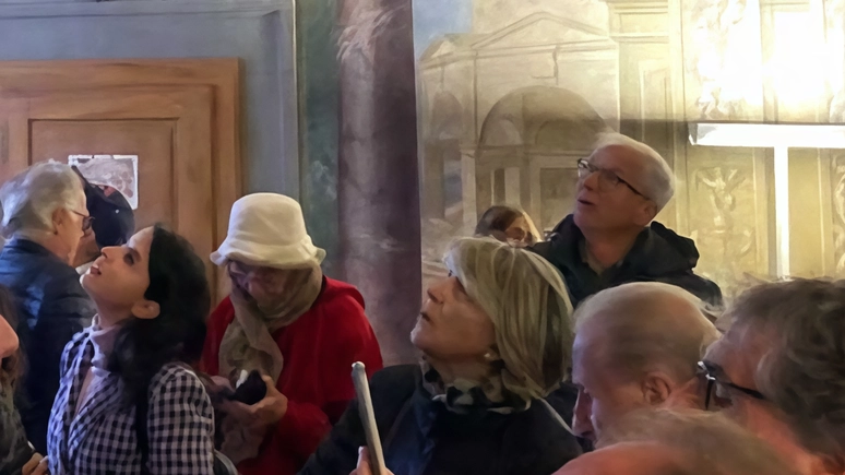 Il progetto formativo "Turista a casa tua - Novolio 2024" a Cortona, promosso da Confcommercio Valdichiana, valorizza il territorio e forma imprenditori locali. Prossimo appuntamento domani alle 14,30. Il progetto formativo "Turista a casa tua - Novolio 2024" a Cortona, promosso da Confcommercio Valdichiana, valorizza il territorio e forma imprenditori locali. Prossimo appuntamento domani alle 14,30.