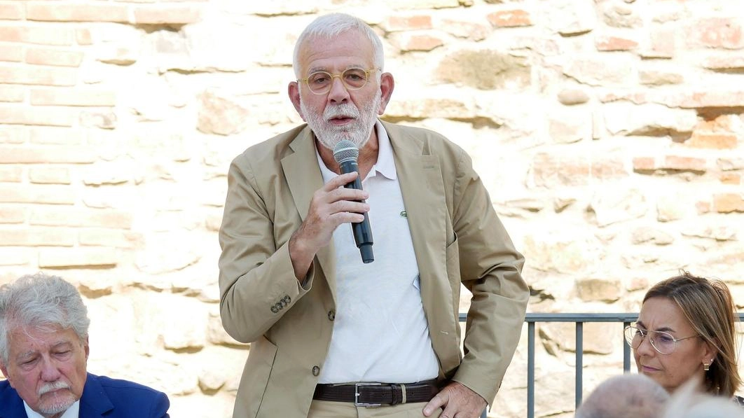 L’avvocato Andrea Niccolai illustra tutte le novità da Palazzo del Tau "La priorità ora è chiarire alcuni aspetti con il Comune di Pistoia". L’avvocato Andrea Niccolai illustra tutte le novità da Palazzo del Tau "La priorità ora è chiarire alcuni aspetti con il Comune di Pistoia".