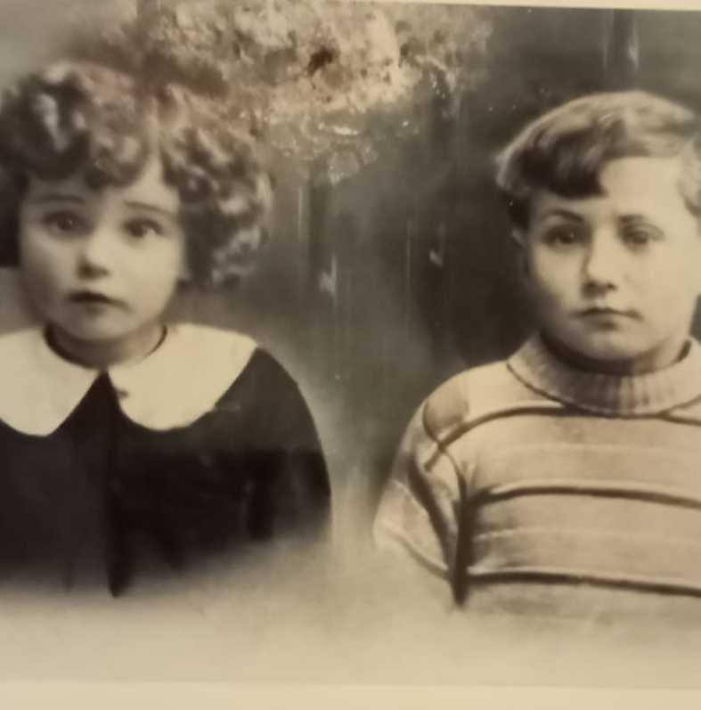 Piloti salvati nel 1943: "Con piacere attendiamo i loro parenti a Pitigliano" Piloti salvati nel 1943: "Con piacere attendiamo i loro parenti a Pitigliano"