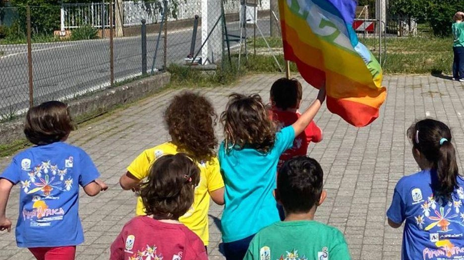 Una iniziativa di grande solidarietà è stata messa in atto da baby cittadini. Infatti si è concluso l’anno scolastico e... Una iniziativa di grande solidarietà è stata messa in atto da baby cittadini. Infatti si è concluso l’anno scolastico e...