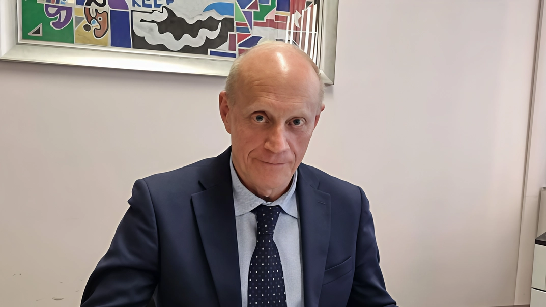 L'Usl2 risponde alle critiche sulla situazione del Pronto Soccorso di Foligno, sottolineando l'aumento di accessi dovuto al caldo estivo. Il direttore generale elogia il personale e chiarisce che non ci sono stati ritardi delle ambulanze. L'Usl2 risponde alle critiche sulla situazione del Pronto Soccorso di Foligno, sottolineando l'aumento di accessi dovuto al caldo estivo. Il direttore generale elogia il personale e chiarisce che non ci sono stati ritardi delle ambulanze.