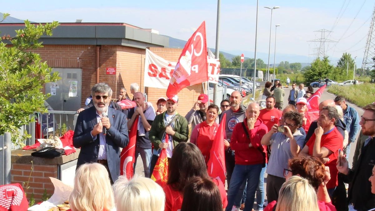 L’attacco del Cgil che critica anche i termini dell’accordo della Cisl L’attacco del Cgil che critica anche i termini dell’accordo della Cisl