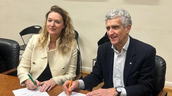 La sindaca Ilaria Bugetti insieme al presidente Aci Federico Mazzoni La sindaca Ilaria Bugetti insieme al presidente Aci Federico Mazzoni