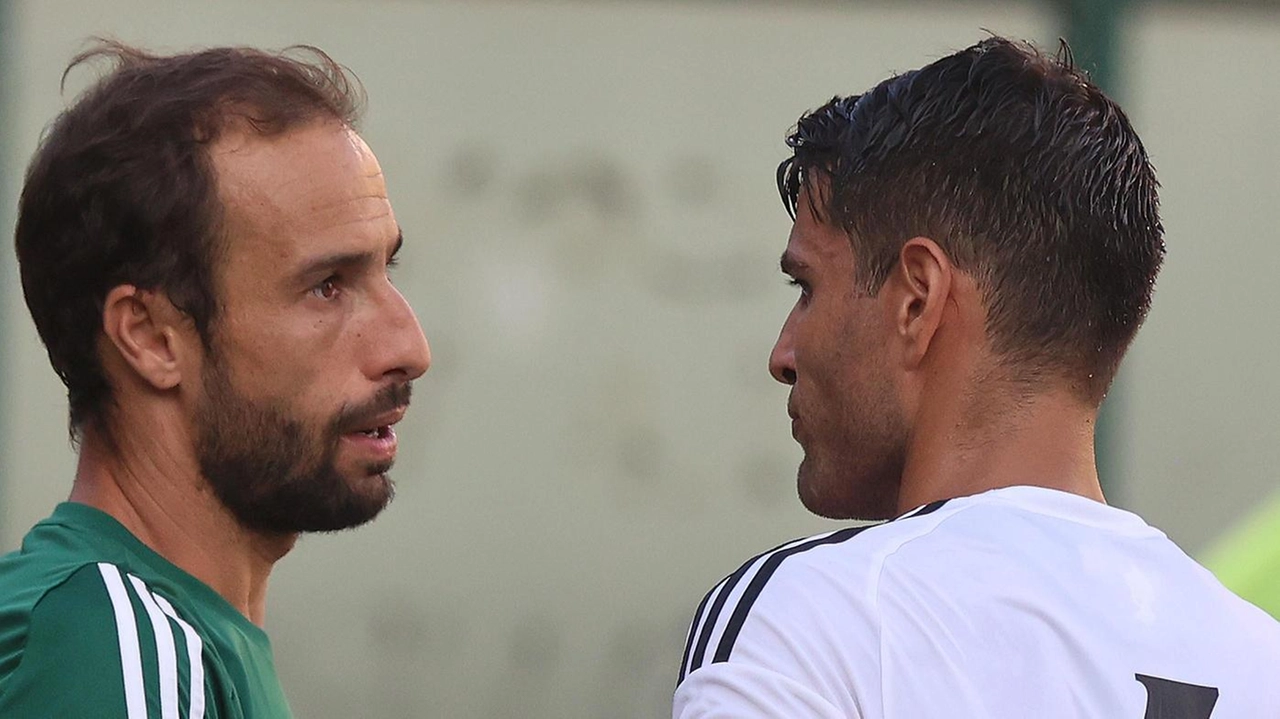 Prosegue al campo Bertoni dell’Acquacalda la preparazione della Robur che dopo il test contro il Ghiviborgo di domenica scorsa si... Prosegue al campo Bertoni dell’Acquacalda la preparazione della Robur che dopo il test contro il Ghiviborgo di domenica scorsa si...