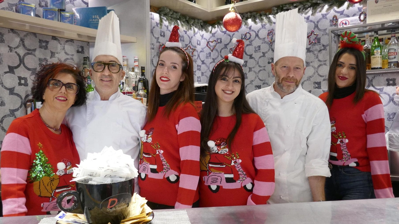 Bruni da 45 anni continua a sfornare prelibatezze. Prima aveva gestito il bar Millevoglie. Da 7 anni ha aperto la pasticceria in via Roma dove lavorano anche moglie e figlia . Bruni da 45 anni continua a sfornare prelibatezze. Prima aveva gestito il bar Millevoglie. Da 7 anni ha aperto la pasticceria in via Roma dove lavorano anche moglie e figlia .