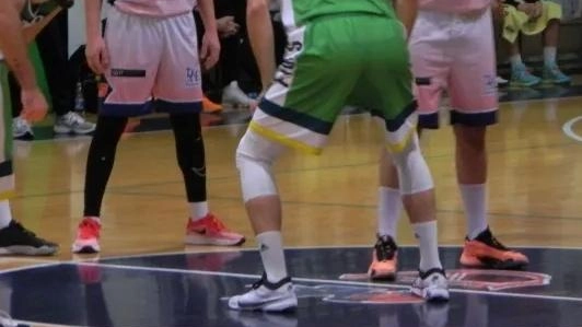I Dragons Prato affrontano la capolista Fides Montevarchi come preparazione per i playoff, dando spazio ai giovani.