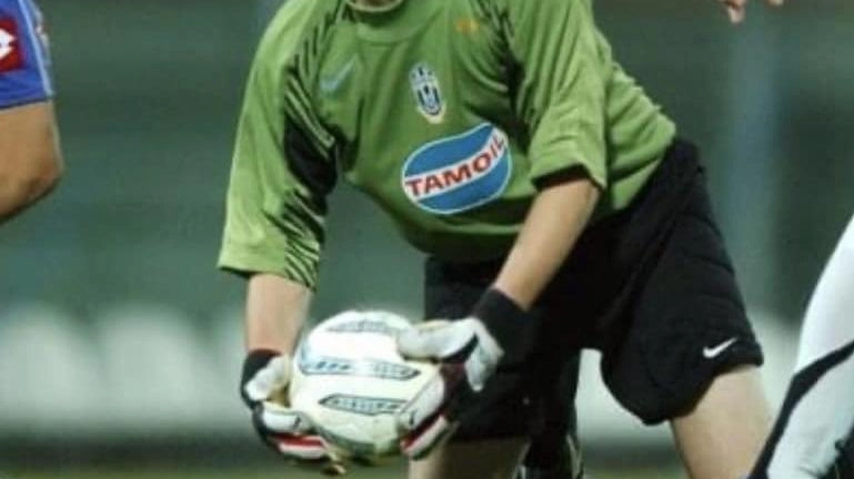 Il torneo di calcio a Castelfiorentino ricorda due giovani calciatori e raccoglie fondi per bambini bisognosi di cure. Il torneo di calcio a Castelfiorentino ricorda due giovani calciatori e raccoglie fondi per bambini bisognosi di cure.