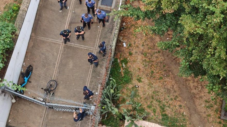 L’intervento delle forze dell’ordine. ieri mattina in via Respighi