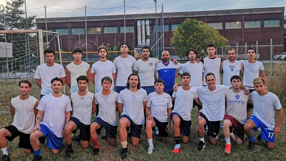 Il gruppo del Casenuove Gambassi di Seconda Categoria 2025-26 Il gruppo del Casenuove Gambassi di Seconda Categoria 2025-26
