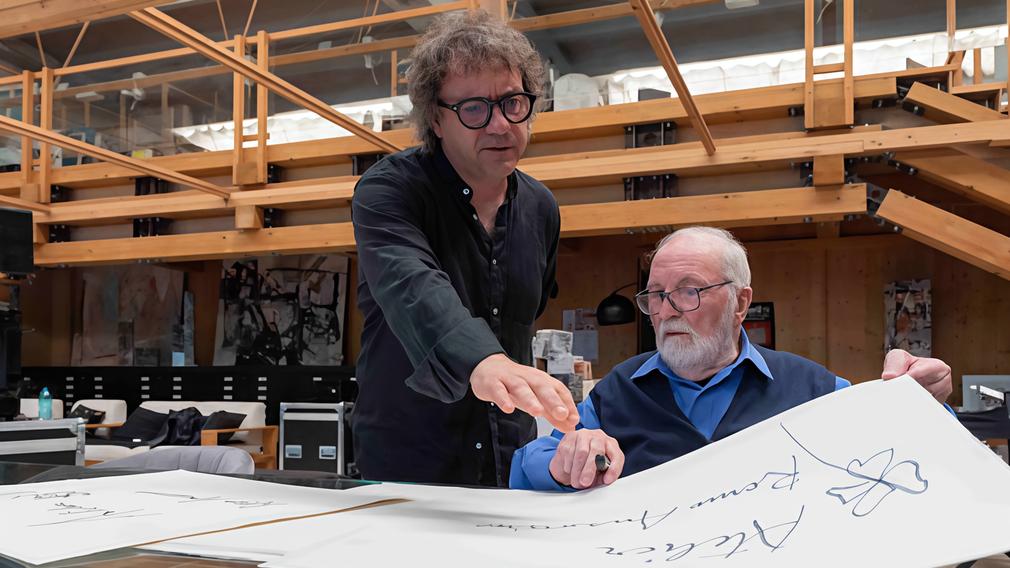 remo anzovino svela il suo atelier la fotografia di questi vent anni chaplin riassume la mia carriera da Lanazione.it remo anzovino svela il suo atelier la fotografia di questi vent anni chaplin riassume la mia carriera