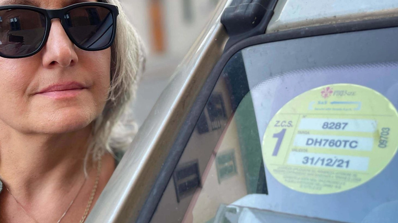 Le vetrofanie sono state molto apprezzate dagli automobilisti fiorentini Le vetrofanie sono state molto apprezzate dagli automobilisti fiorentini