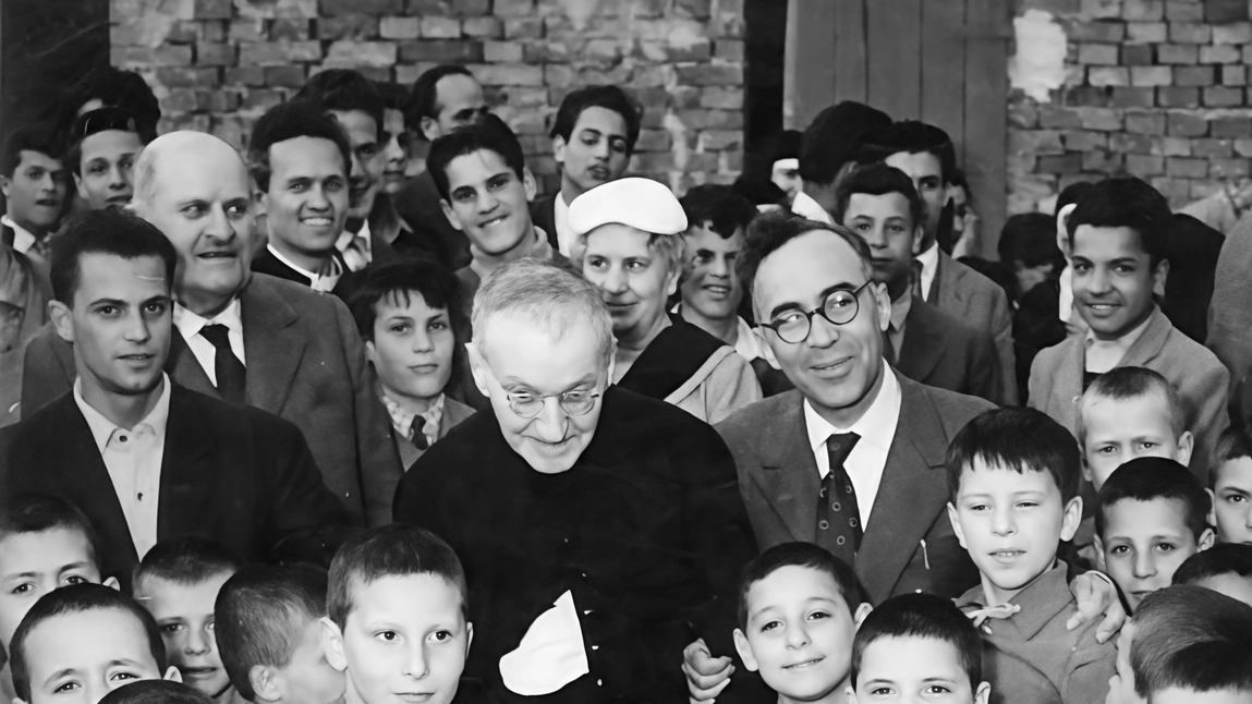 L’arcivescovo Gambelli: "Esempio da imitare, mentre crescono le spese militari" L’arcivescovo Gambelli: "Esempio da imitare, mentre crescono le spese militari"
